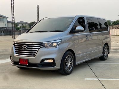Hyundai H-1 Grand Starex VIP ปี 2018 สีเทา ไมล์ 53,xxx km.